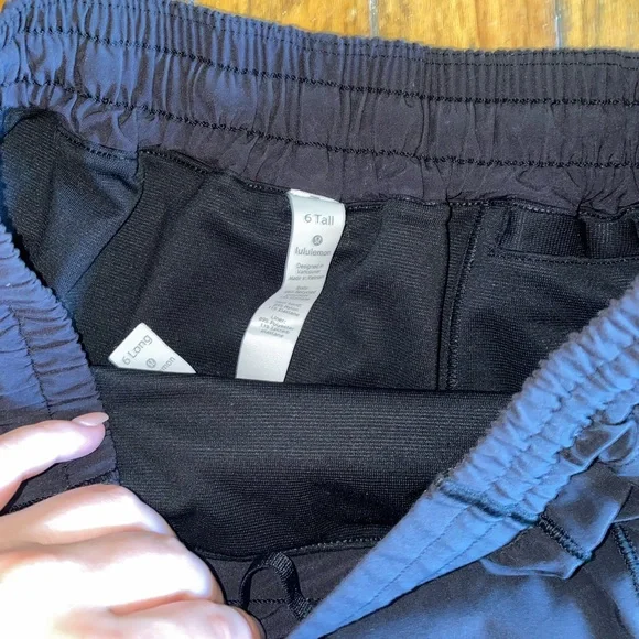 Black lululemon shorts - Picture 3 of 3